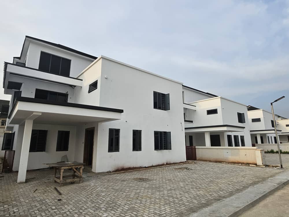 5 Bedroom Duplex